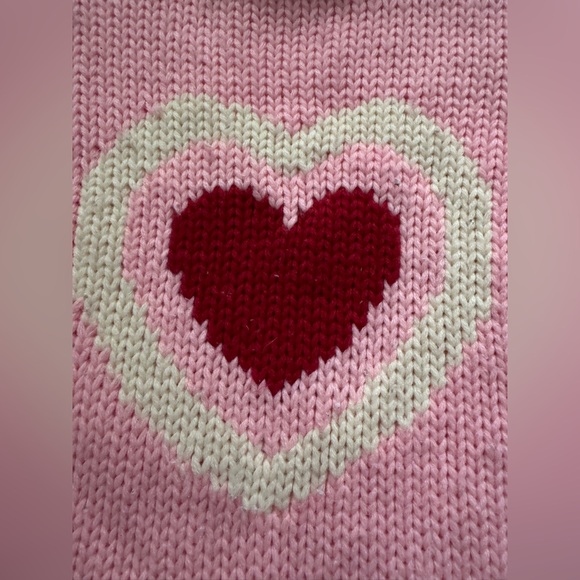Old Navy Pink Chunky Red heart long sleeve sweater SIZE 2T 24-30 Months Vintage - Picture 6 of 6